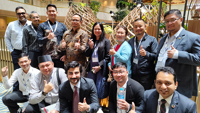 Participants forging valuable professional and personal connections, establishing foundations for continued regional cooperation in digital economy initiatives.